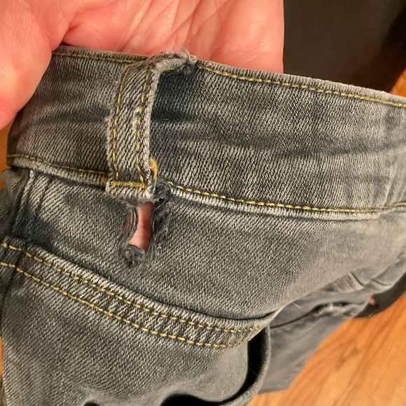 Zara Basic Denim Jeans, Faded Black, Distressed w/ Holes Raw Hem, 5-Pocket, Sz 4 - Picture 13 of 15